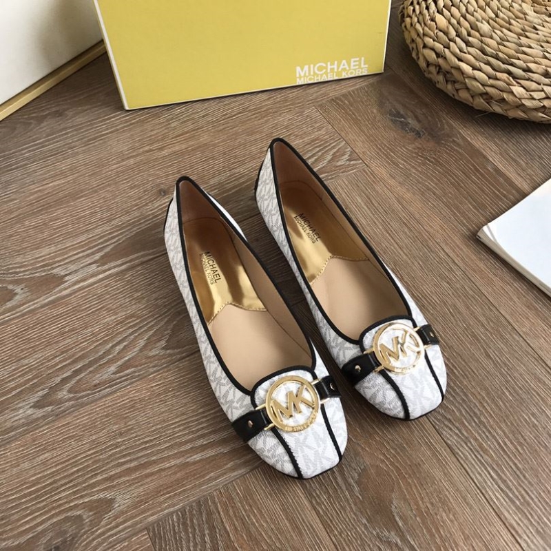Other flat shoes